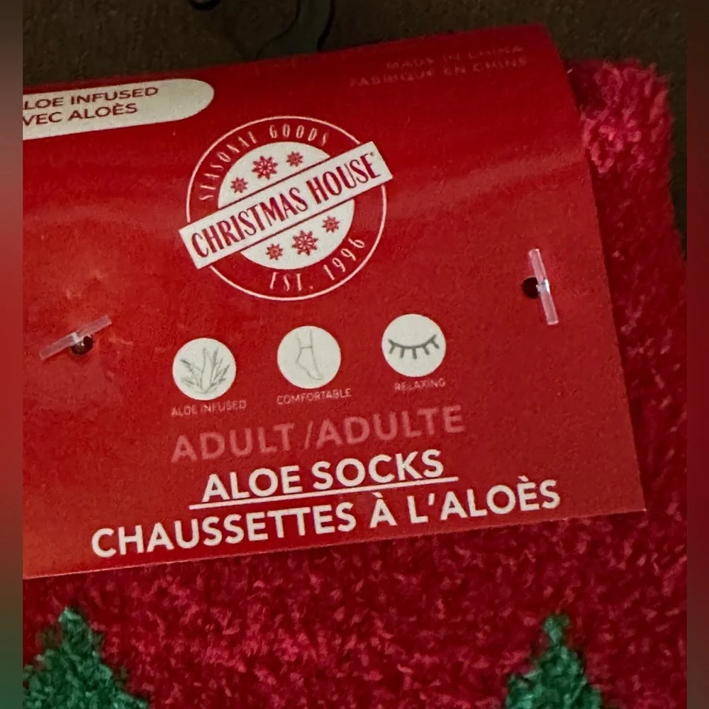 🌵3/$15 Elf shoe Christmas cozy aloe infused ankle socks (see description)